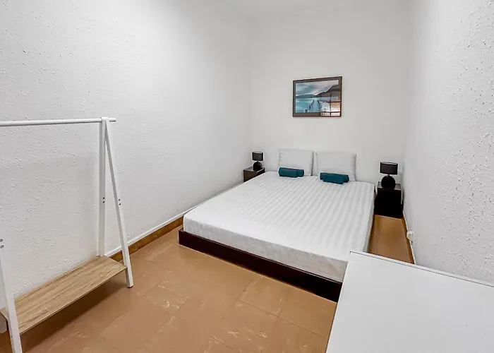 Apartment T2, Ideal Pour Explorer A Pied - 20 Min A Pied Du Centre